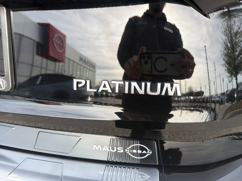 Certified 2024 Nissan Rogue Platinum w/ Platinum Premium Package FWD image 12
