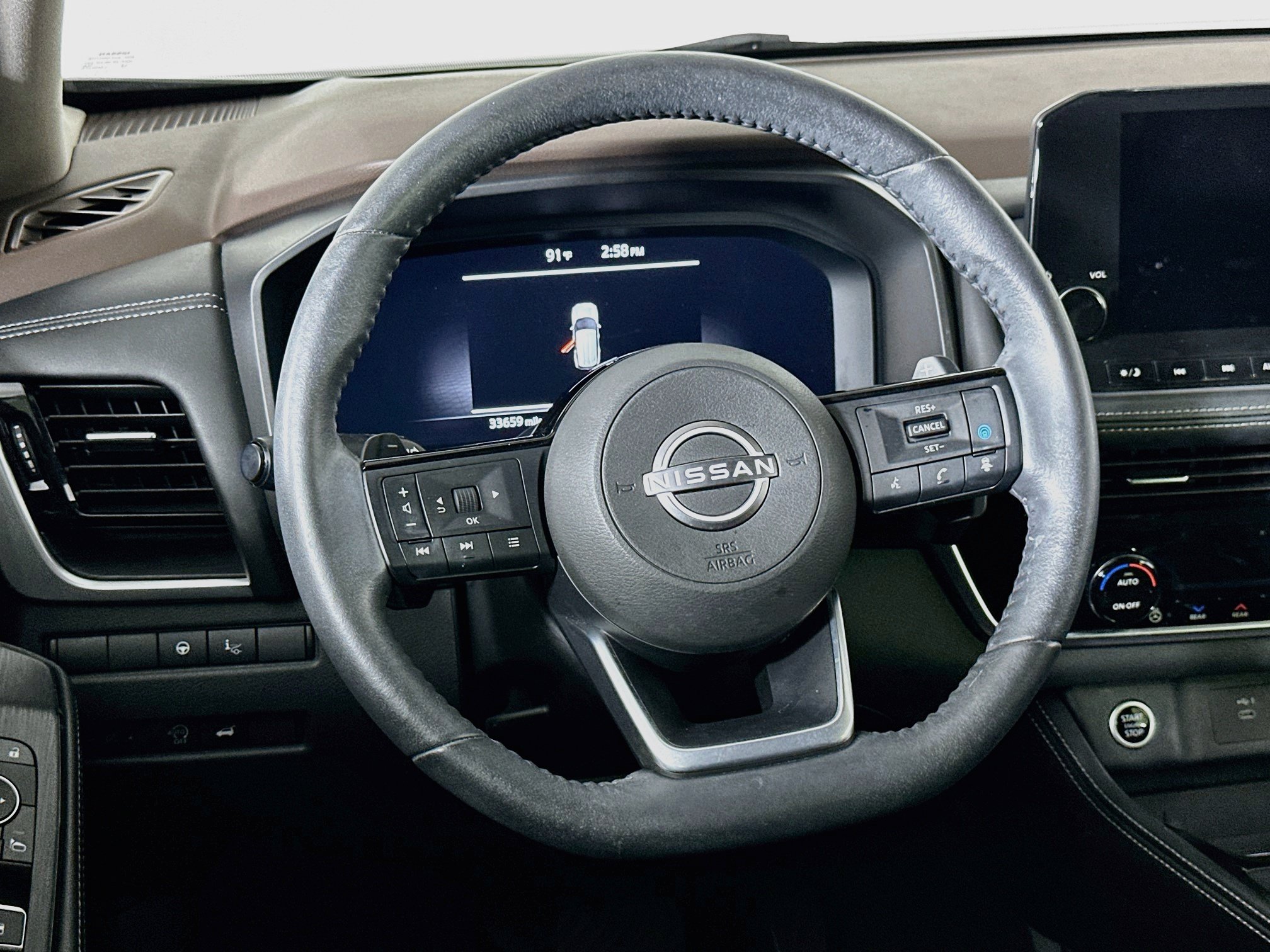 Used 2023 Nissan Rogue Platinum w/ Platinum Premium Package FWD image 18