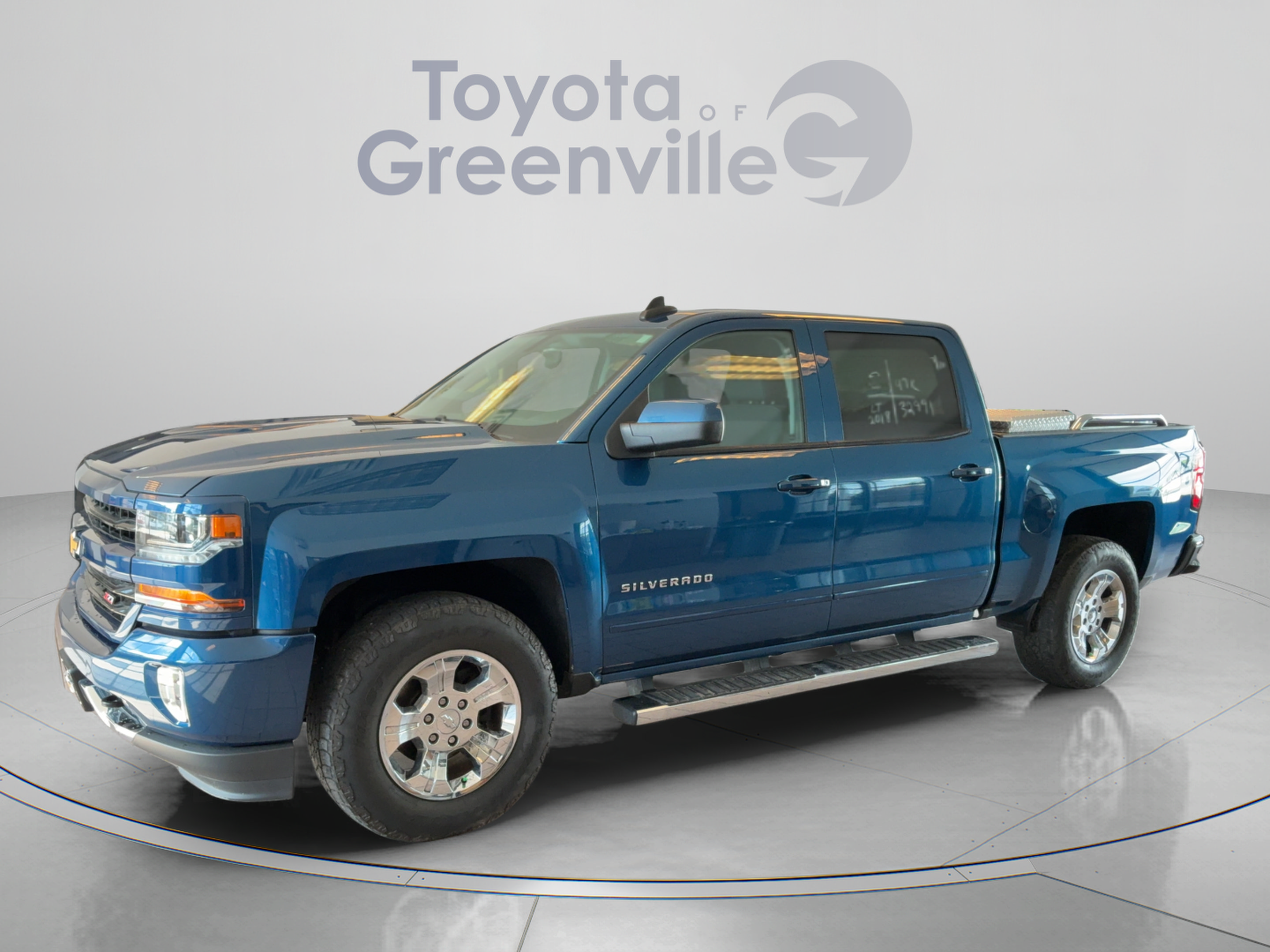 Used 2018 Chevrolet Silverado 1500 LT w/ All Star Edition AWD/4WD image 2