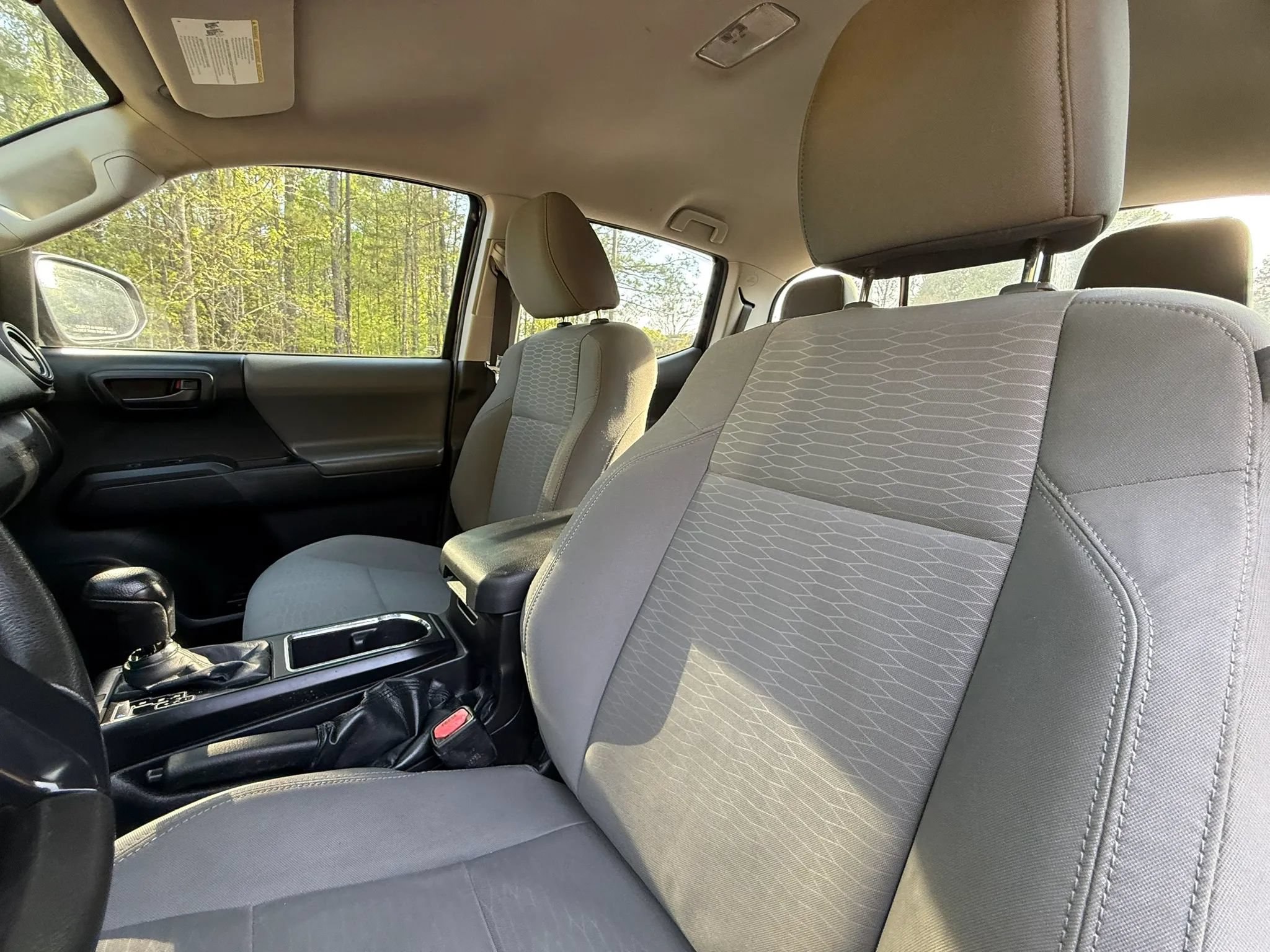 Used 2016 Toyota Tacoma SR w/ SR Convenience Package RWD image 11
