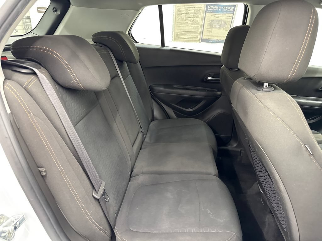 Used 2018 Chevrolet Trax LS FWD image 25
