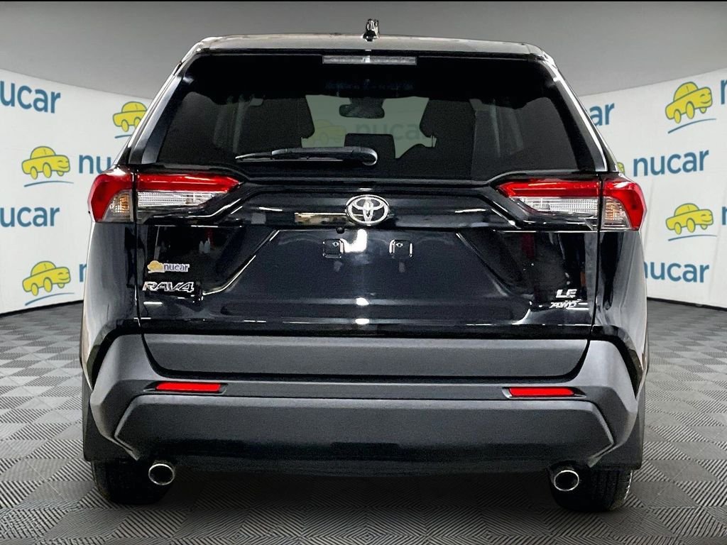 Certified 2023 Toyota RAV4 LE AWD/4WD image 5