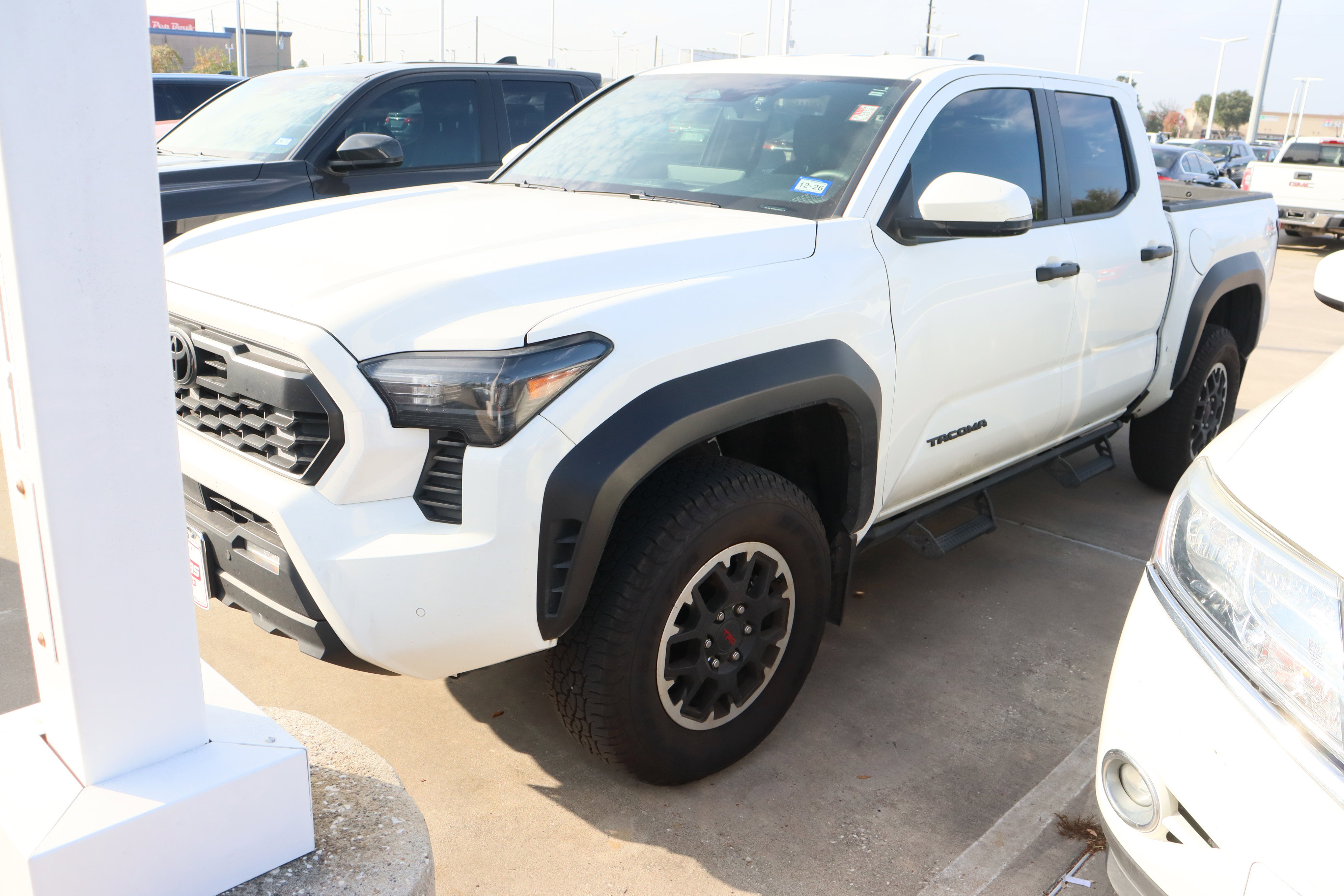 Used 2024 Toyota Tacoma TRD Off-Road image 3