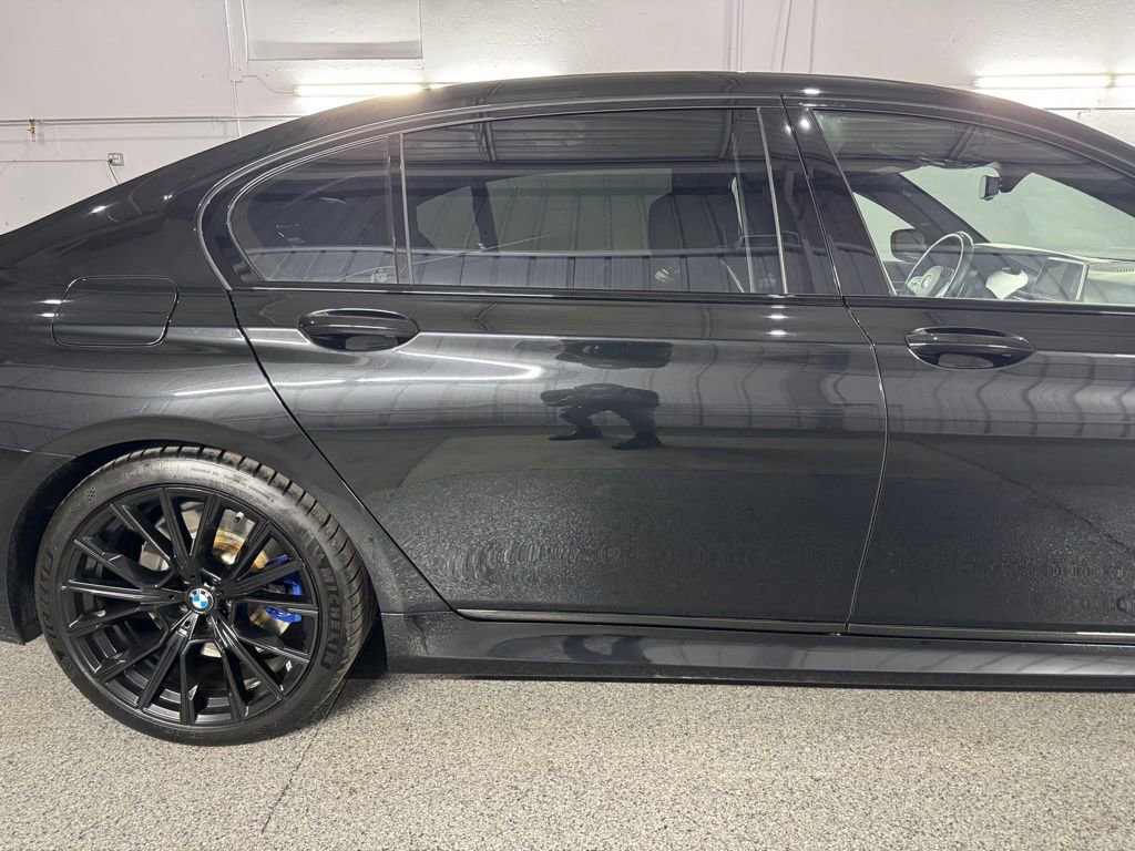 Used 2021 BMW 750i xDrive w/ Executive Package AWD/4WD image 7