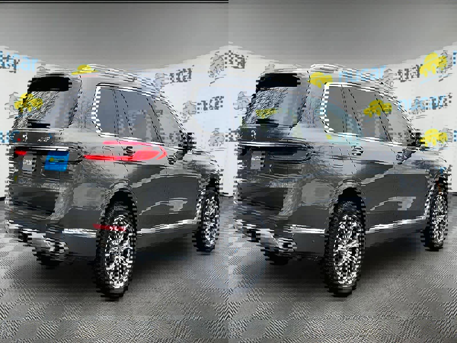 Used 2024 BMW X7 xDrive40i w/ Executive Package image 6