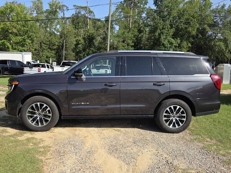 Used 2025 Ford Expedition Platinum AWD/4WD image 5