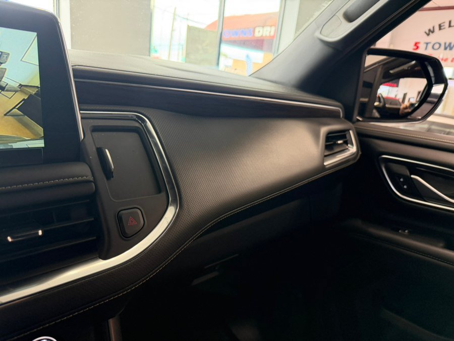 Used 2024 Chevrolet Tahoe Premier AWD/4WD image 38