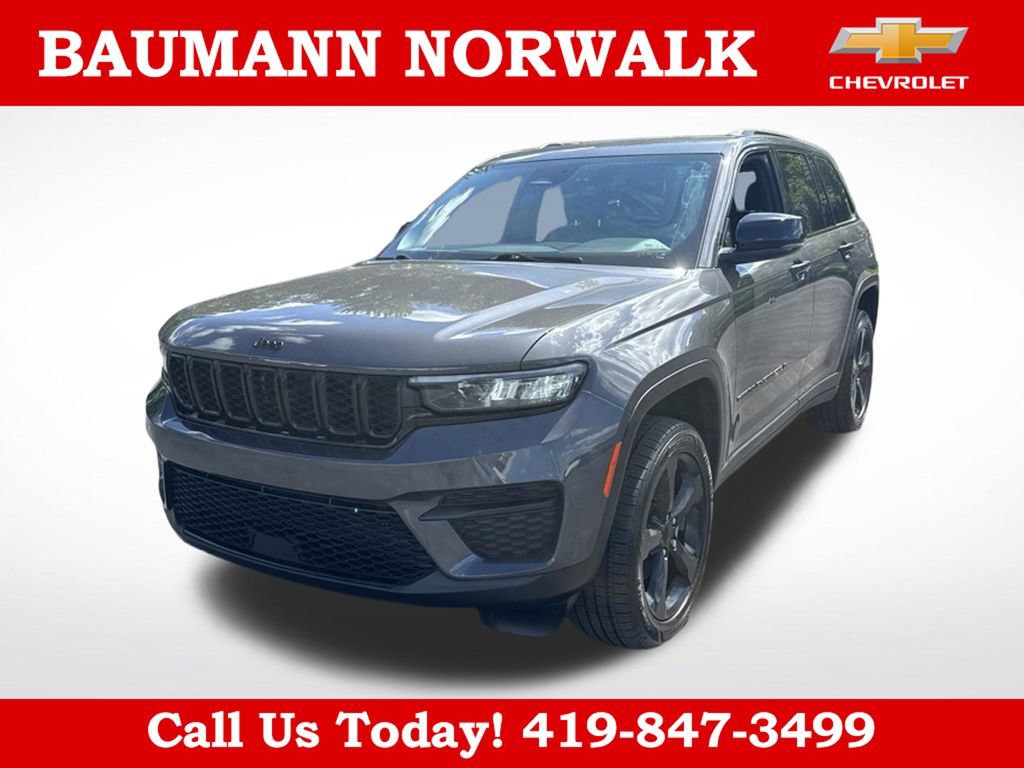 Used 2023 Jeep Grand Cherokee Altitude