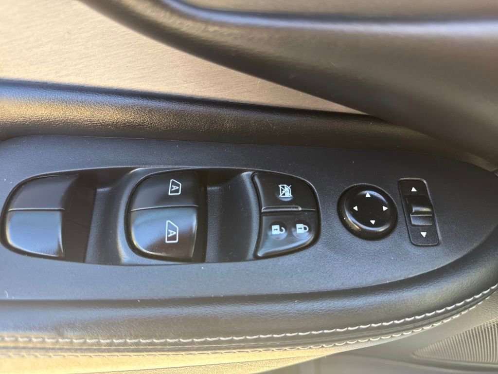 Used 2019 Nissan Murano SV image 15