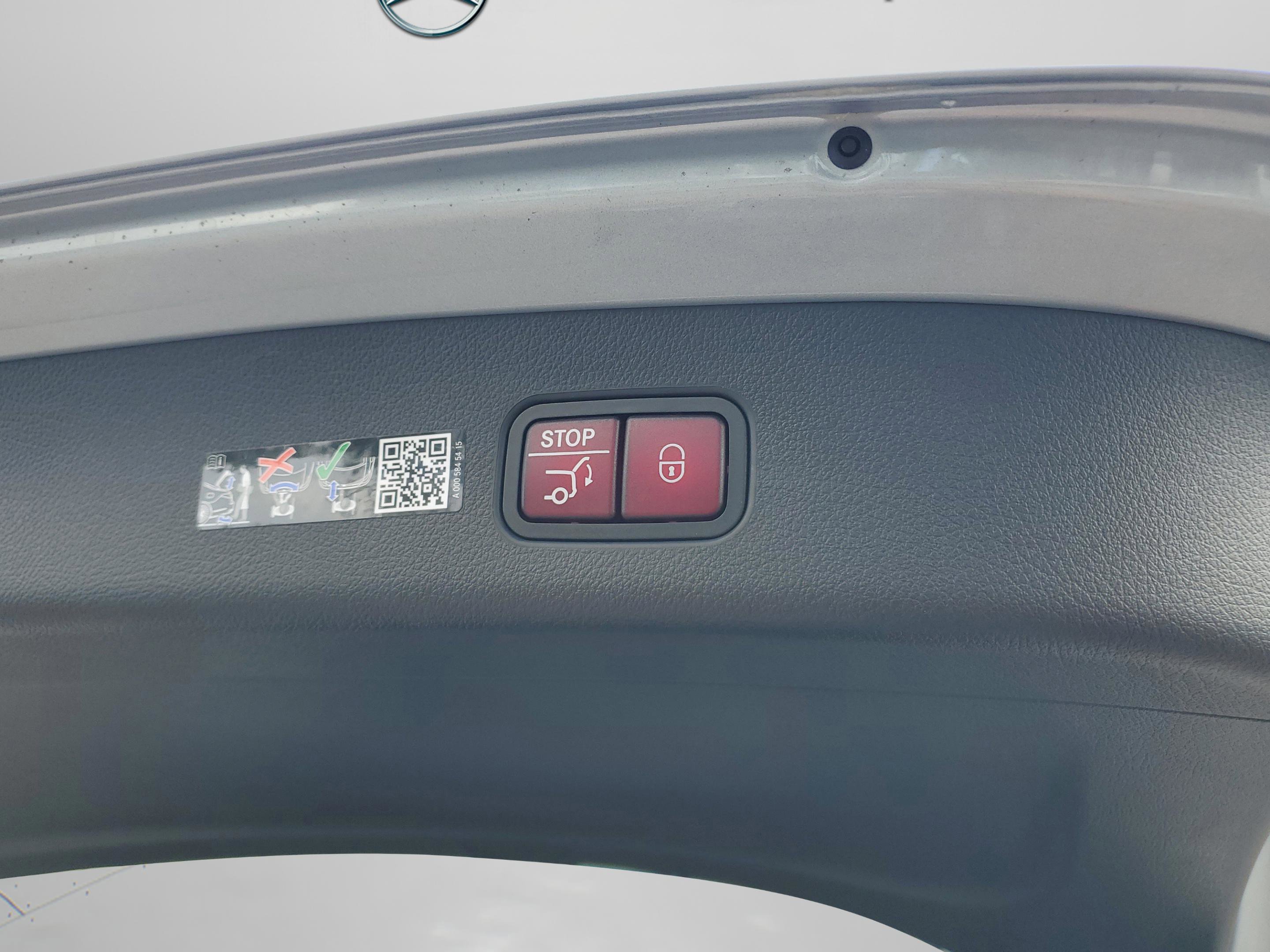Certified 2026 Mercedes-Benz GLC 300 image 9
