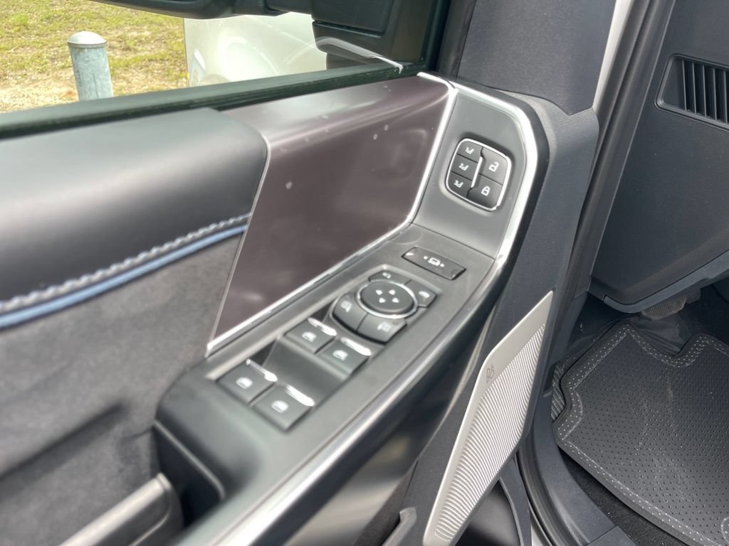 New 2026 Ford F250 Platinum AWD/4WD image 5