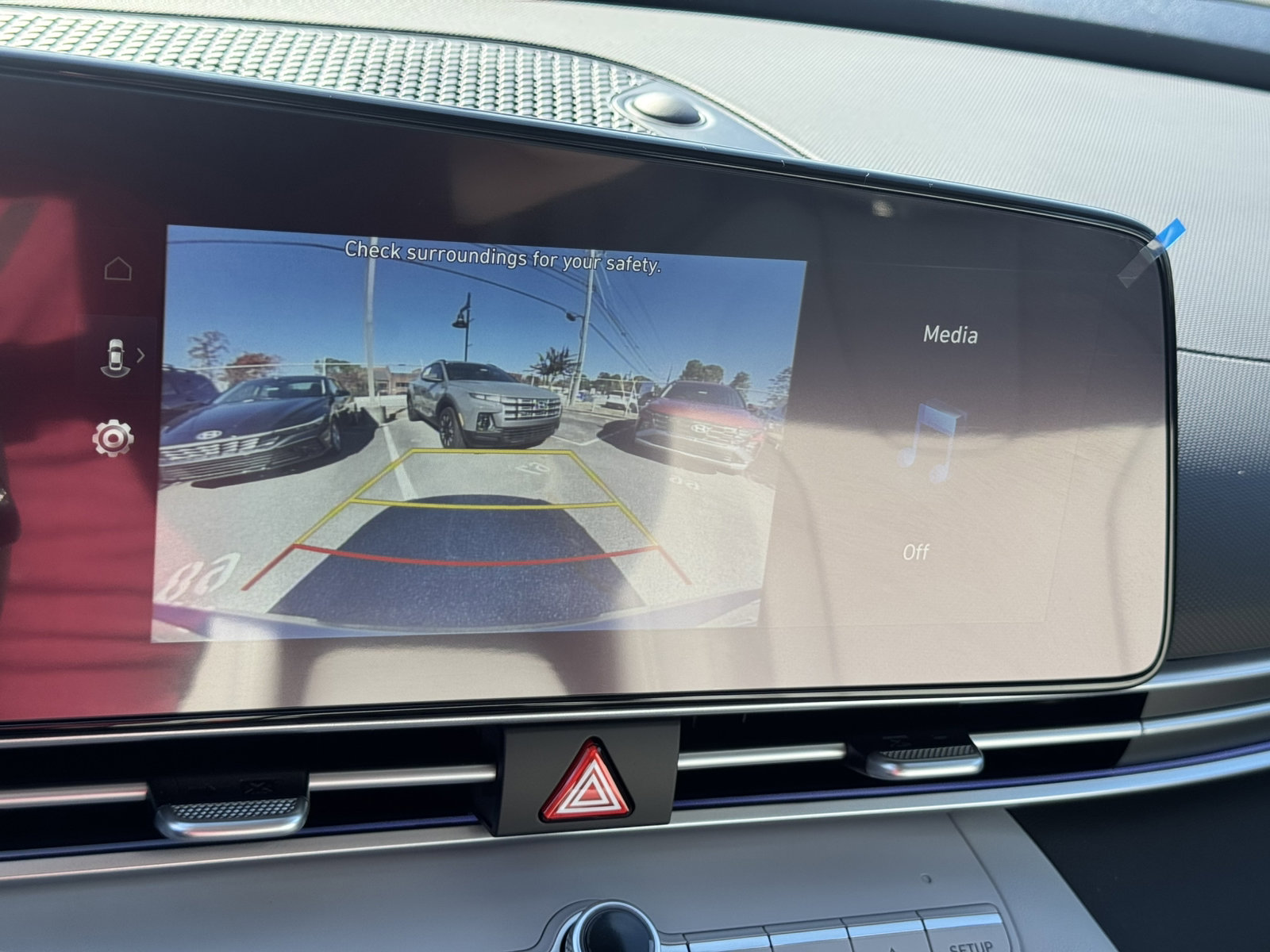 New 2025 Hyundai Elantra Limited w/ Cargo Package image 24