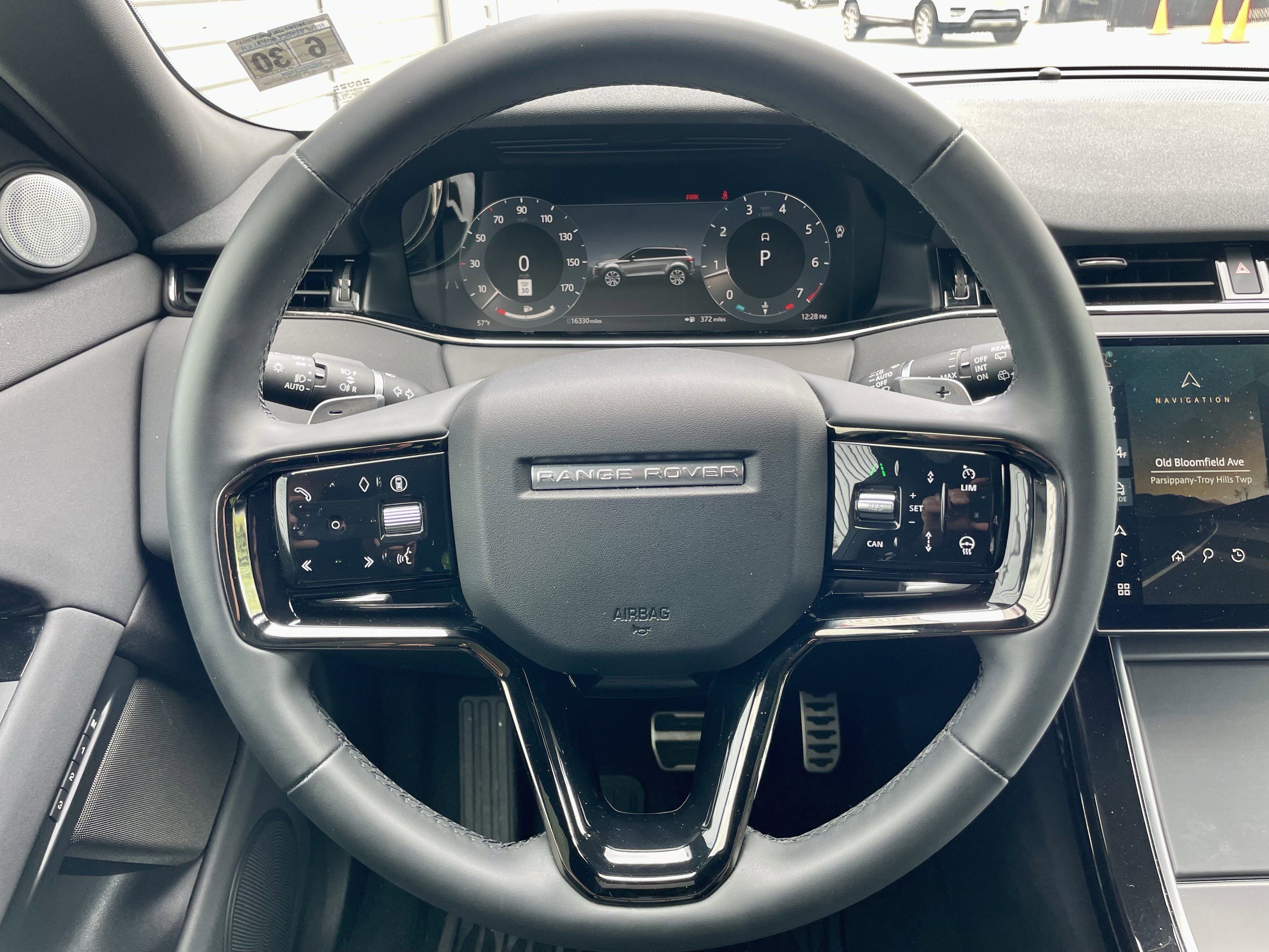 Certified 2025 Land Rover Range Rover Evoque Dynamic SE AWD/4WD image 21