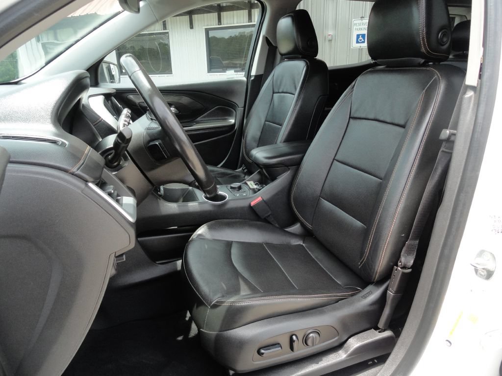 Used 2020 GMC Terrain SLT AWD/4WD image 11