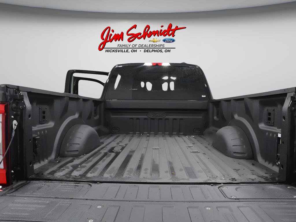 Used 2025 Ford F450 Platinum w/ FX4 Off-Road Package AWD/4WD image 36