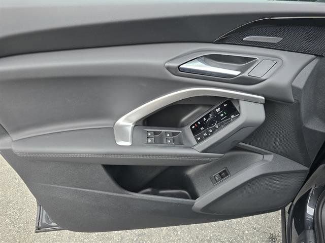 Used 2025 Audi Q5 Premium Plus w/ Premium Plus image 27