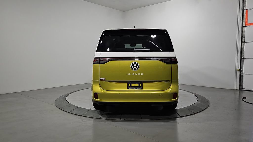 New 2025 Volkswagen ID. Buzz 1st Edition AWD/4WD image 4
