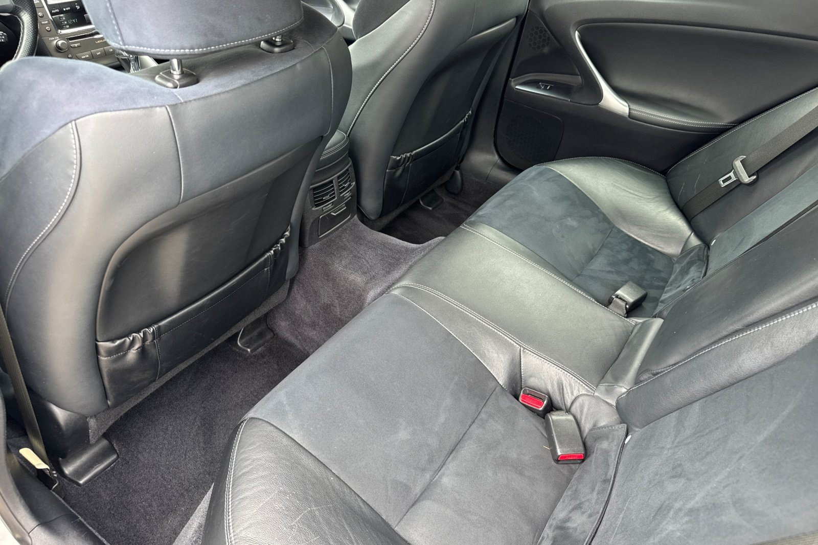 Used 2011 Lexus IS 250 w/ F-Sport Pkg w/Summer Tires RWD image 25
