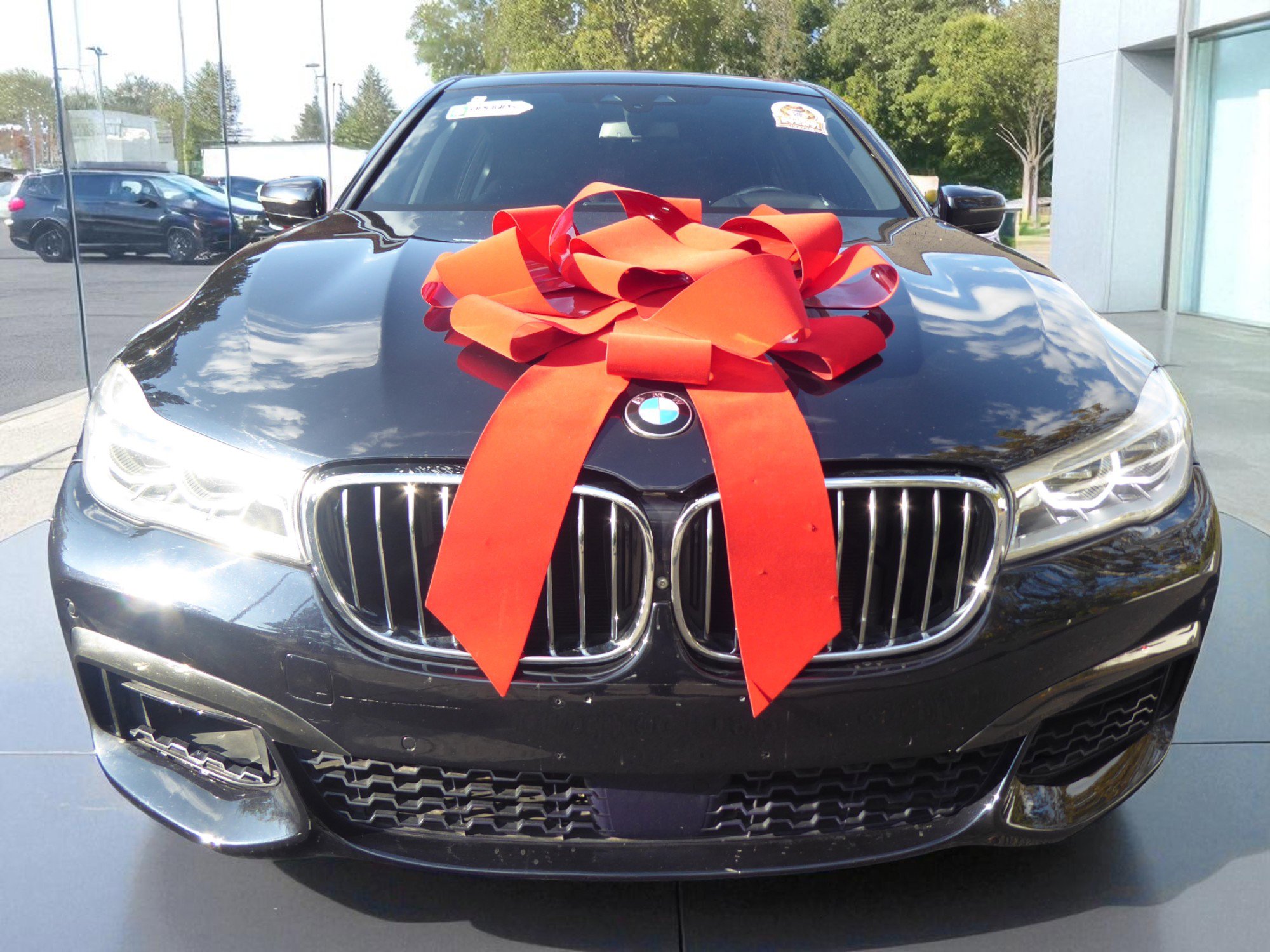 Used 2016 BMW 750i xDrive image 4