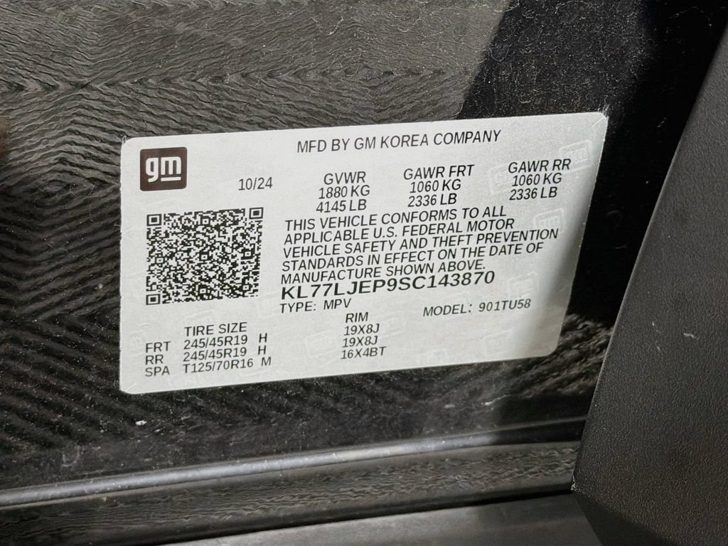 Used 2025 Chevrolet Trax RS w/ Sunroof Package FWD image 31