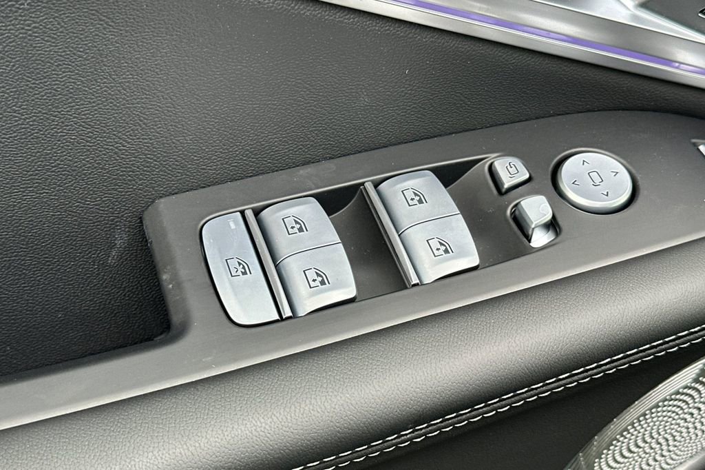 New 2026 BMW XM Label Red image 11