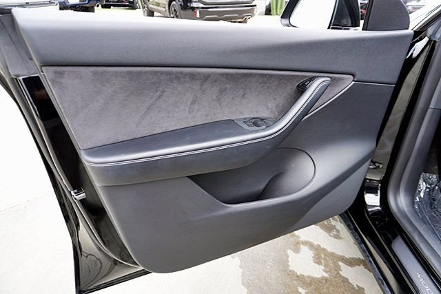 Used 2021 Tesla Model Y Performance AWD/4WD image 34