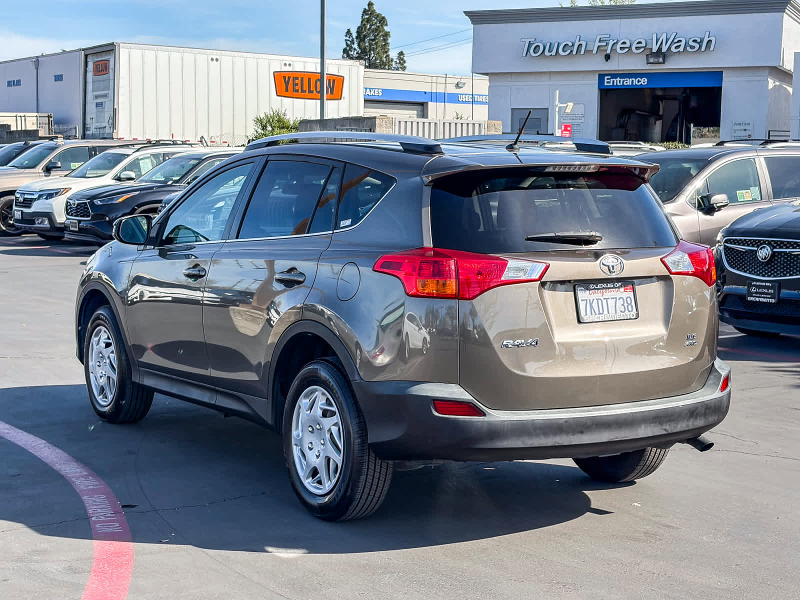 Used 2015 Toyota RAV4 LE image 2