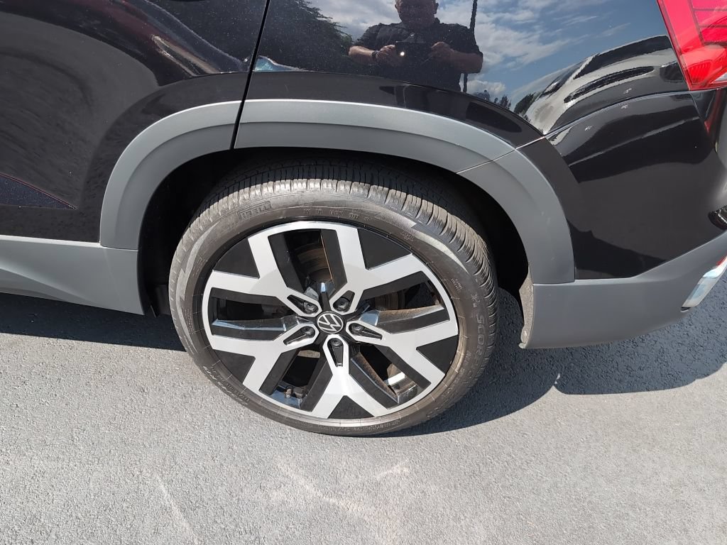 Used 2023 Volkswagen Taos SEL AWD/4WD image 14