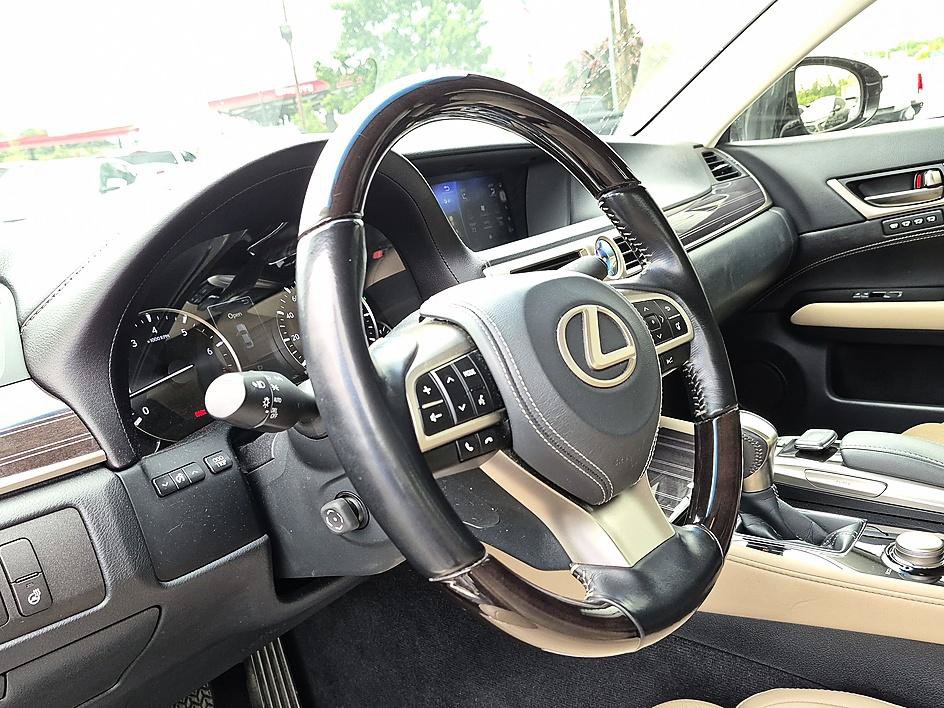 Used 2017 Lexus GS 350 w/ Luxury Package RWD image 16