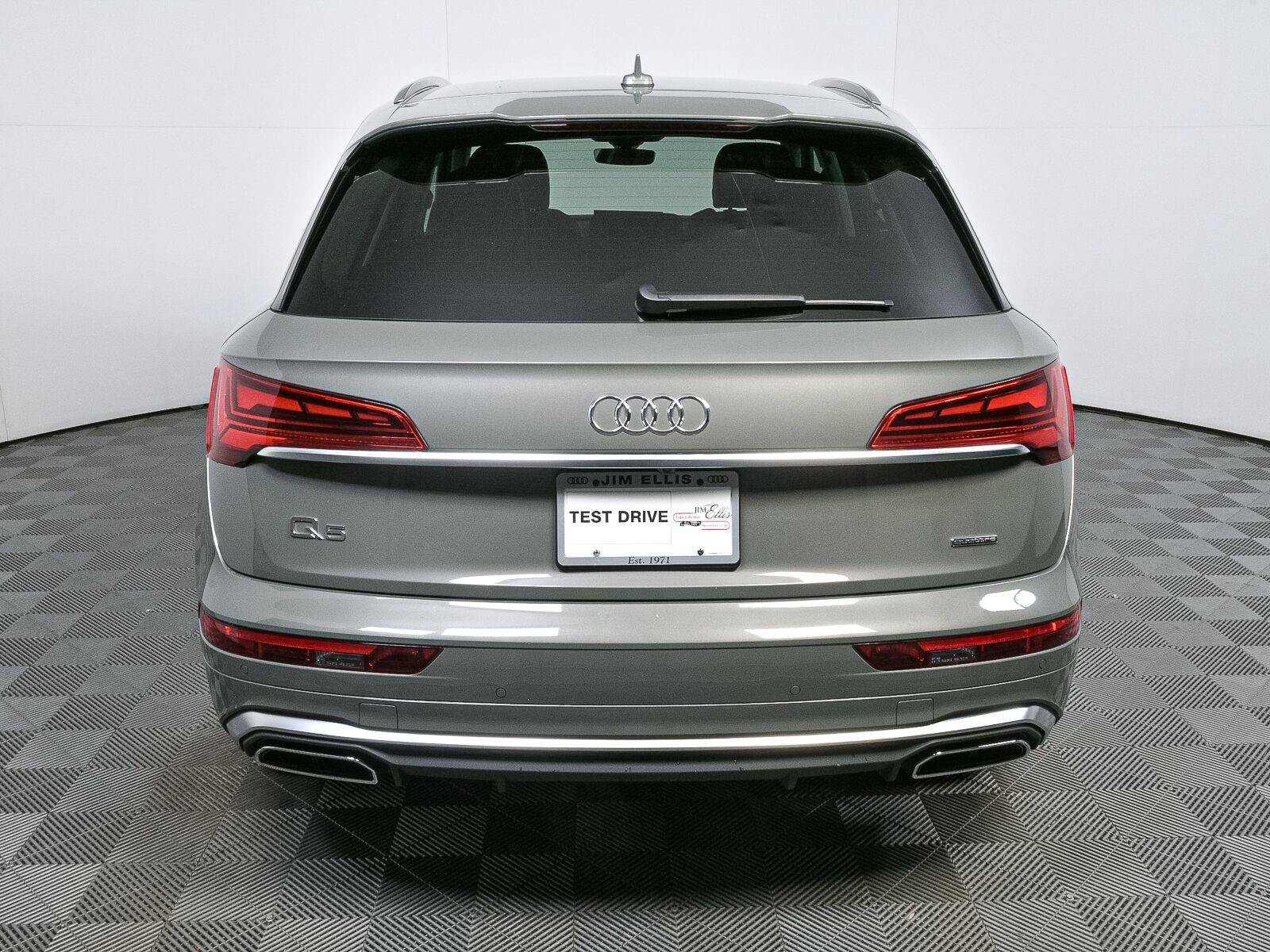 Used 2023 Audi Q5 e Premium AWD/4WD image 26