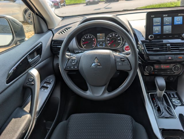 Used 2024 Mitsubishi Eclipse Cross Ralliart AWD/4WD image 17