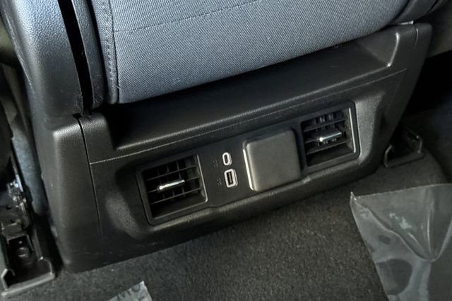 Used 2025 Chevrolet Silverado 2500 LT w/ Convenience Package image 44