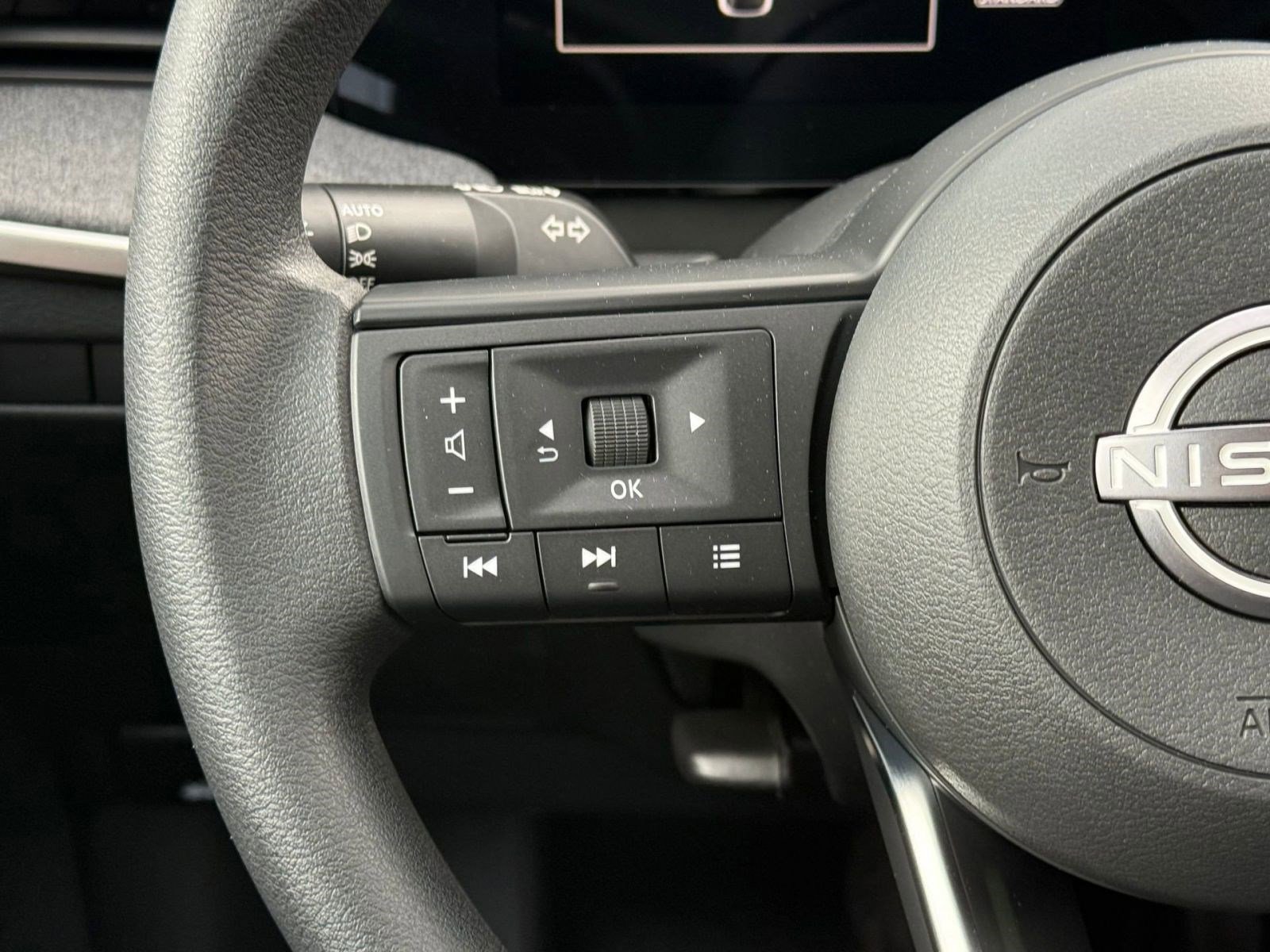 New 2026 Nissan Kicks SV image 14