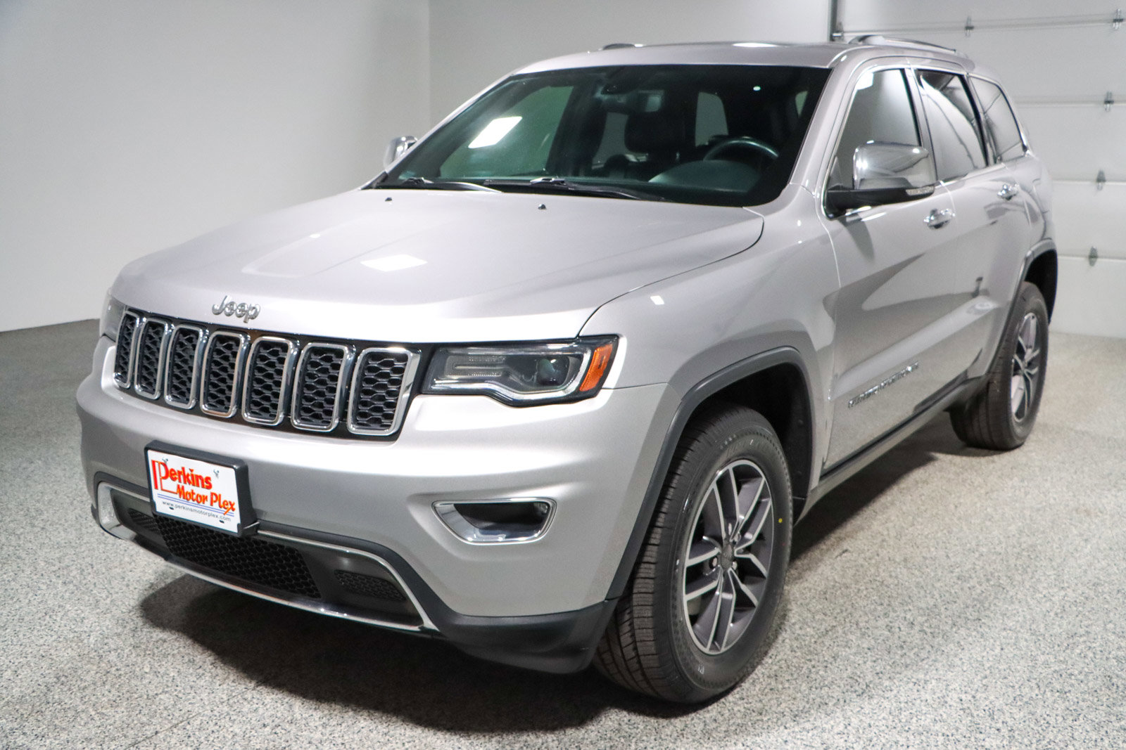Used 2019 Jeep Grand Cherokee Limited w/ Luxury Group II image 31