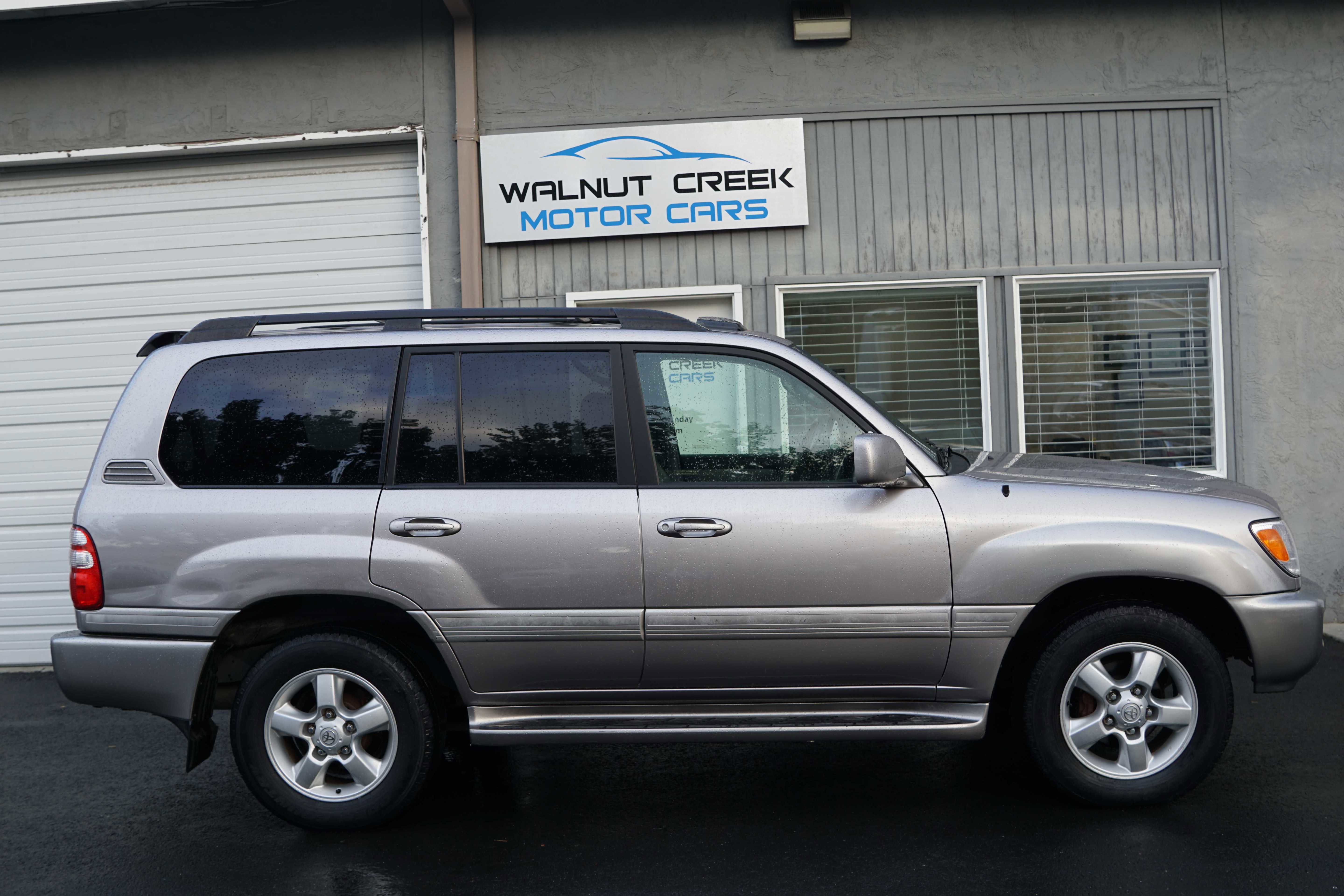 Used 2004 Toyota Land Cruiser image 22