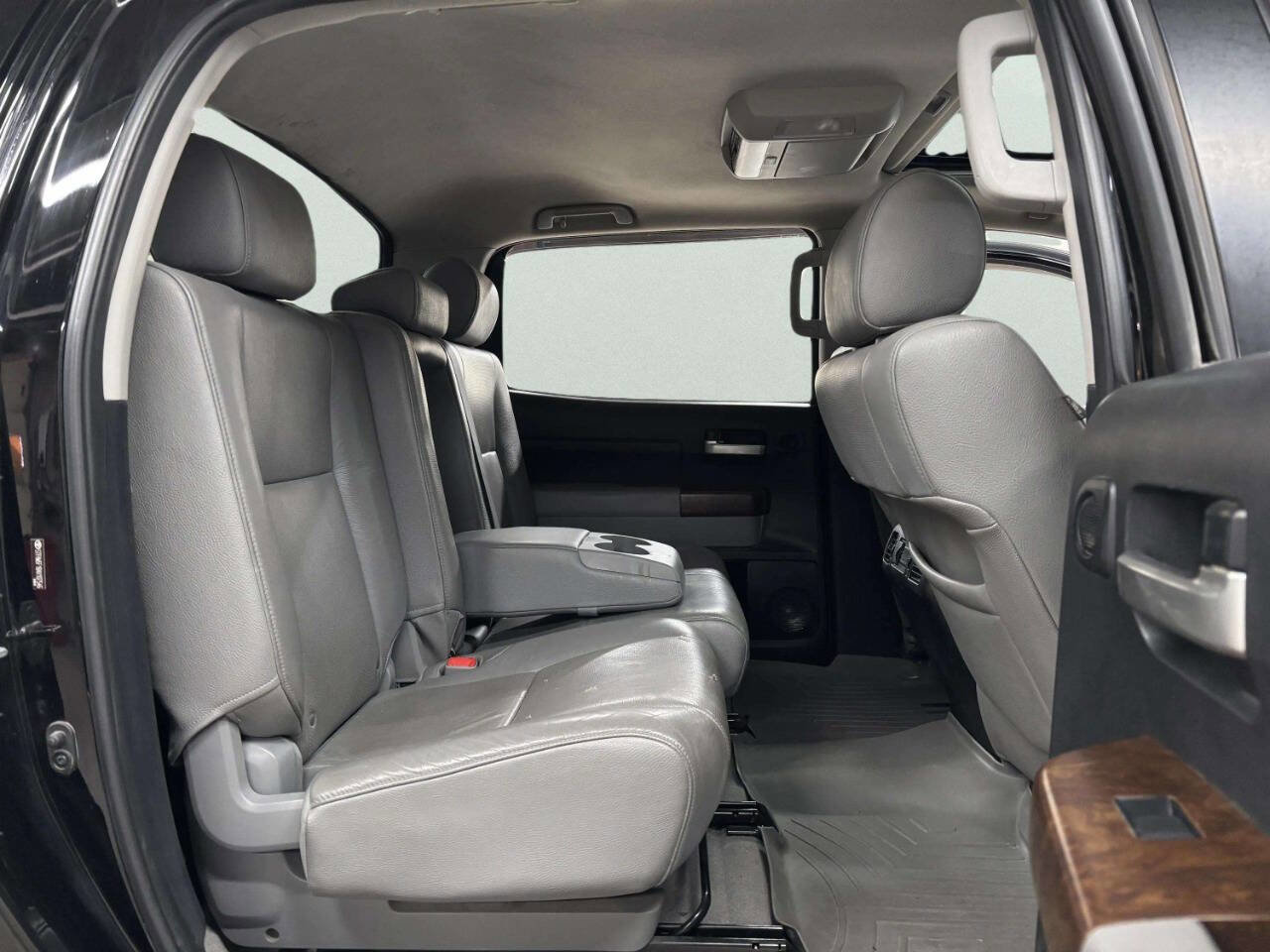 Used 2010 Toyota Tundra Limited image 23