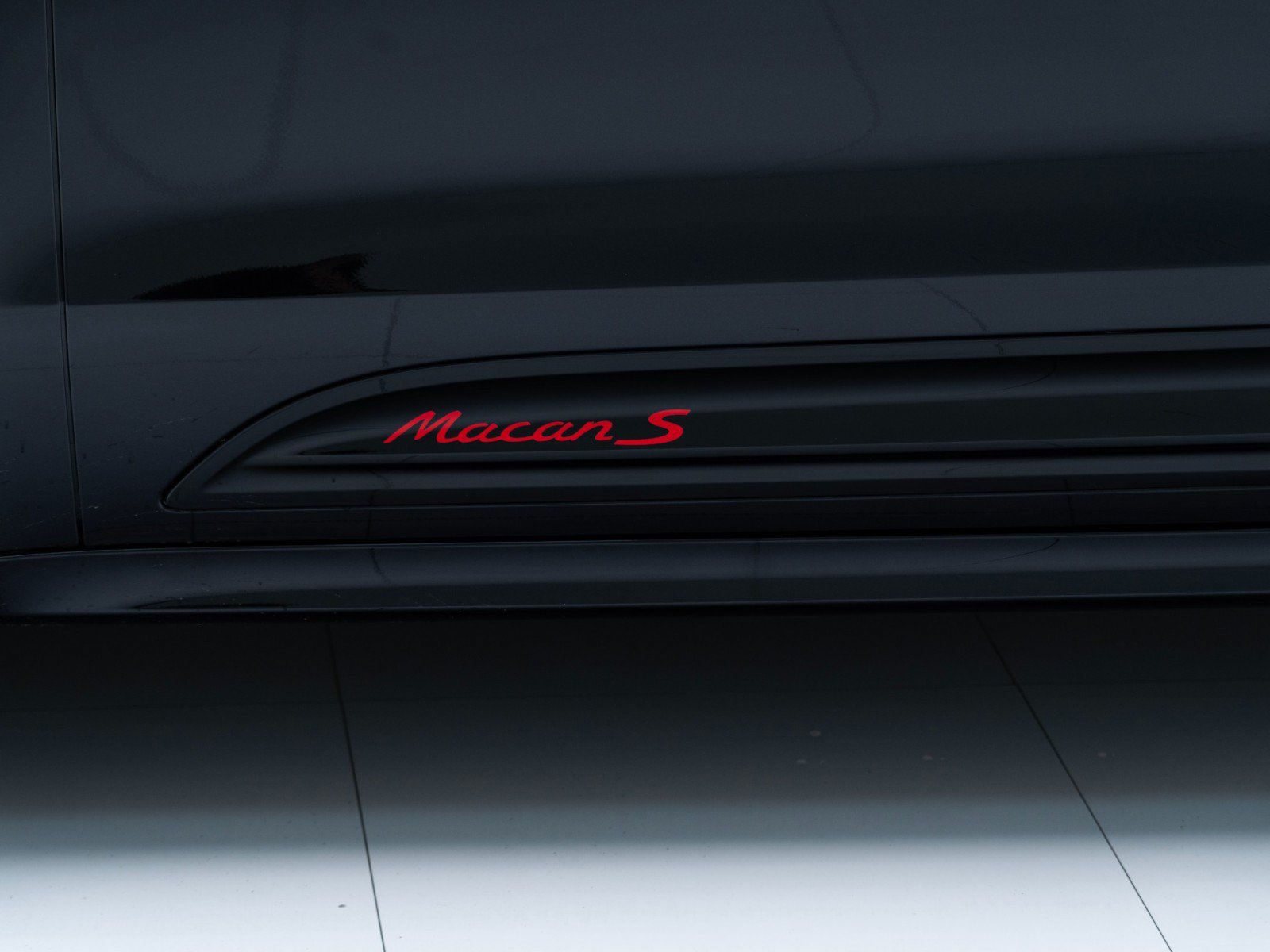New 2026 Porsche Macan S AWD/4WD image 13