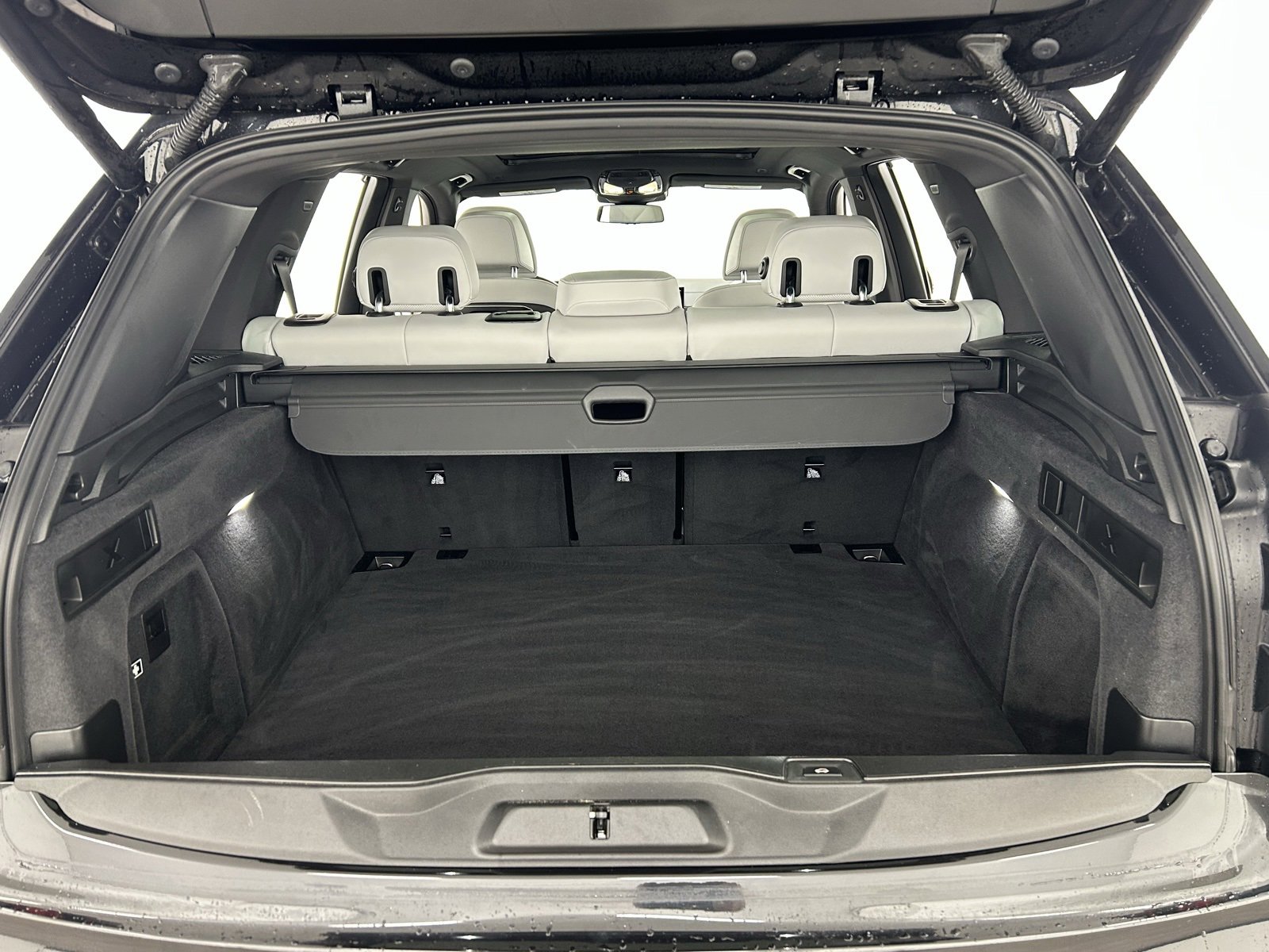 Used 2025 BMW X5 M60i image 38