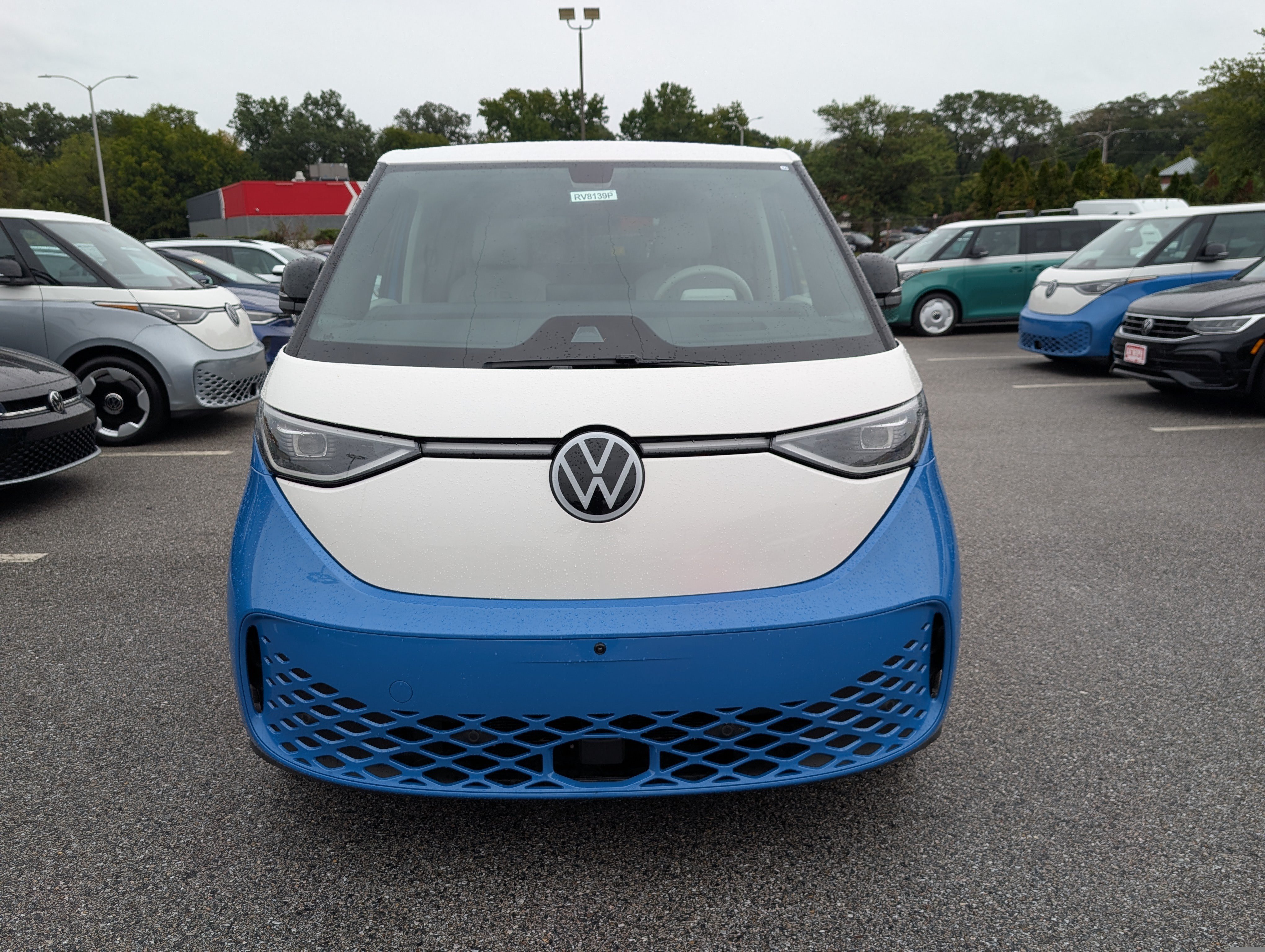 Used 2025 Volkswagen ID. Buzz Pro S Plus AWD/4WD image 8