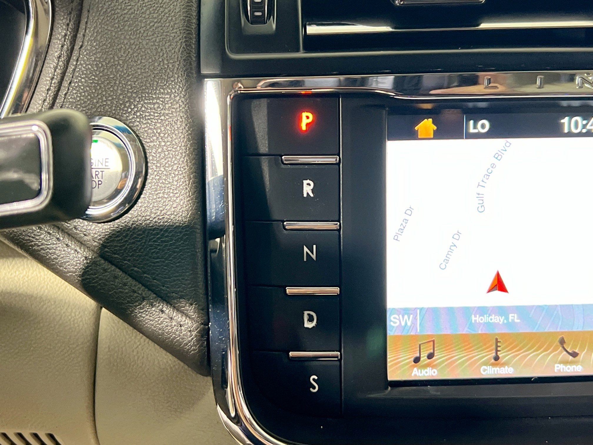Used 2018 Lincoln Continental Select FWD image 25