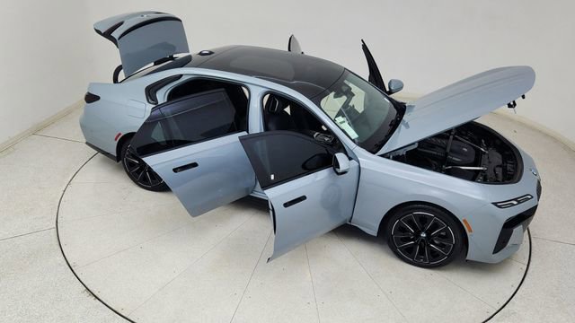 Used 2024 BMW 740i xDrive w/ Premium Package image 89