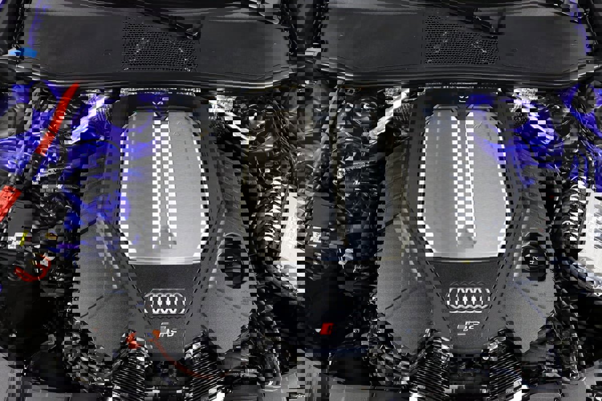 Used 2023 Audi RS 6 w/ Driver Assistance Package image 36