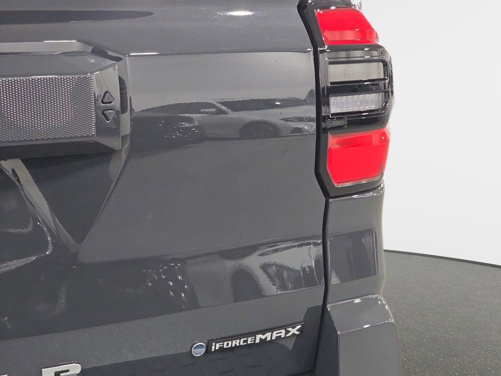 Used 2025 Toyota 4Runner Limited AWD/4WD image 29