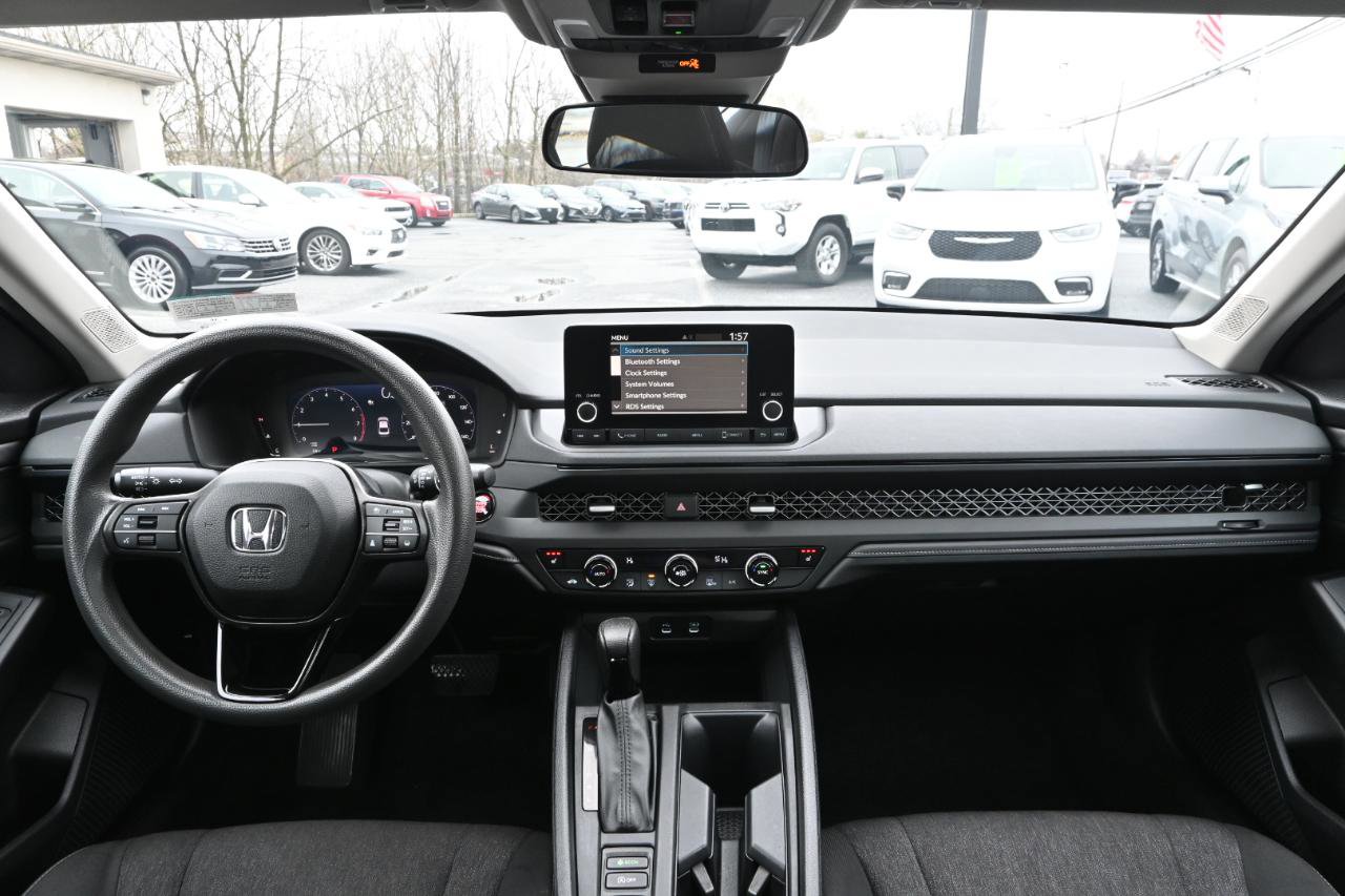 Used 2023 Honda Accord EX image 3