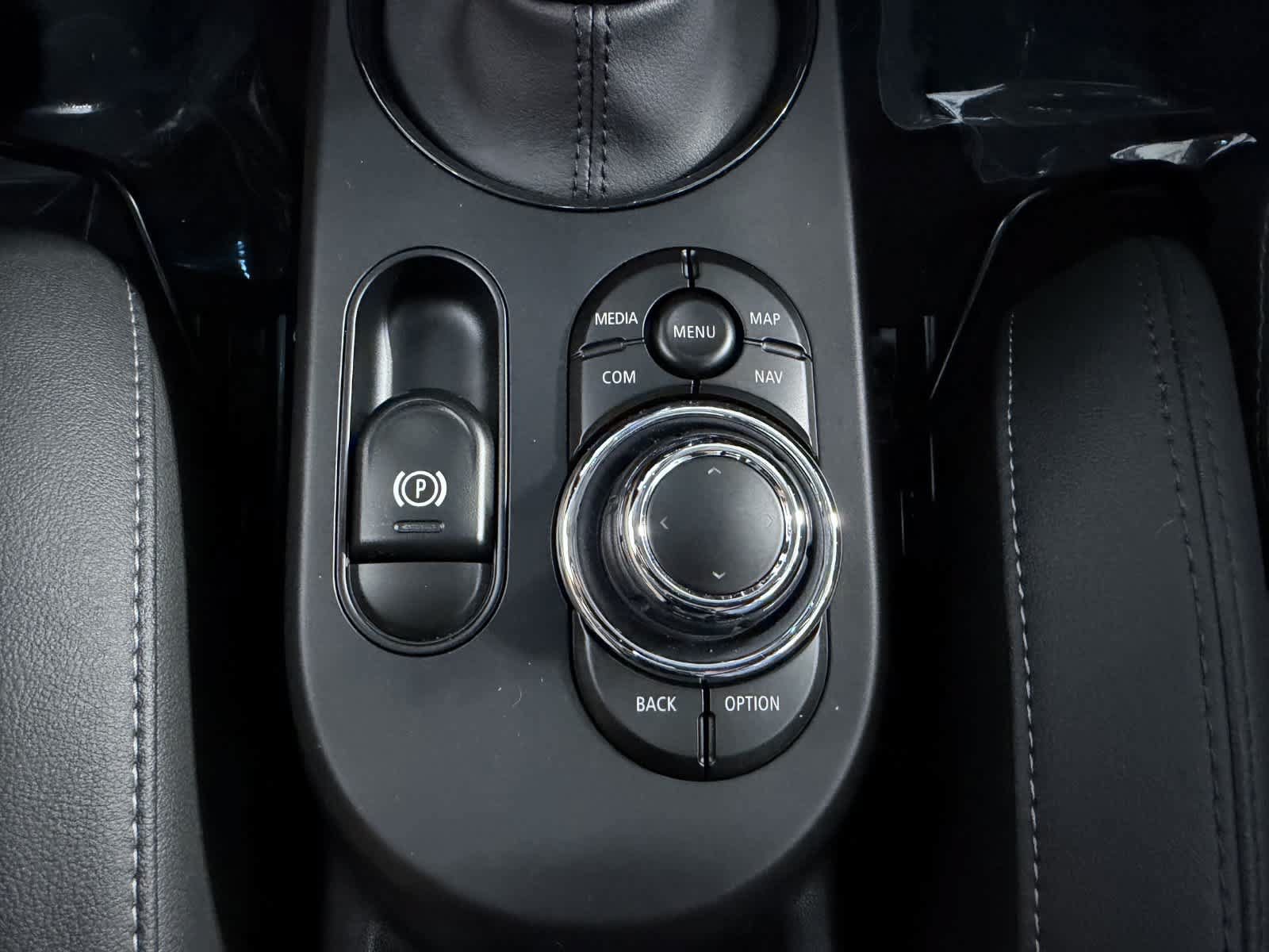 Used 2024 MINI Cooper SE FWD image 24