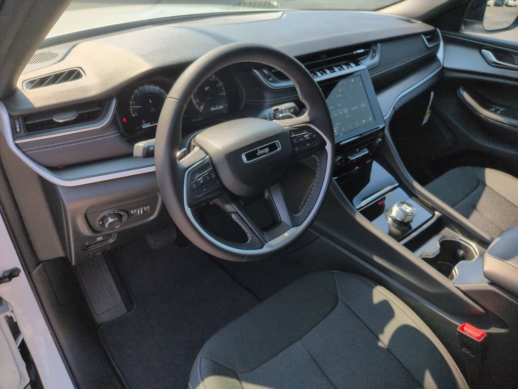 New 2026 Jeep Grand Cherokee L Laredo AWD/4WD image 15