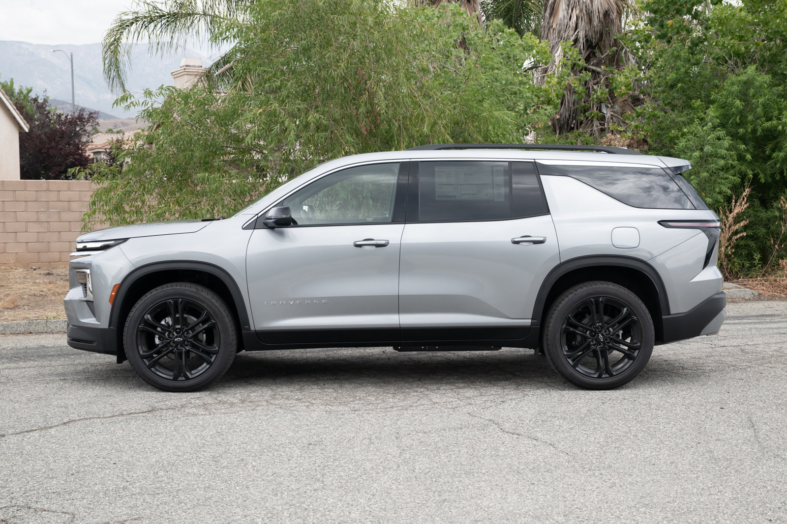 New 2026 Chevrolet Traverse LT w/ LPO, Floor Liner Package image 7