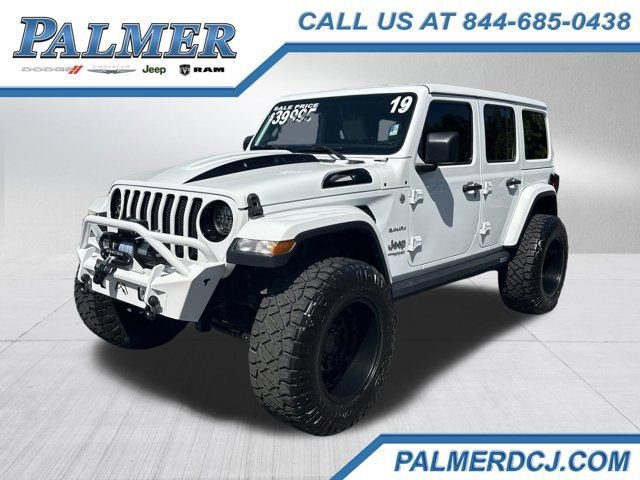 Used 2019 Jeep Wrangler Unlimited Sahara w/ Uconnect 4C Nav & Sound Group AWD/4WD image 1