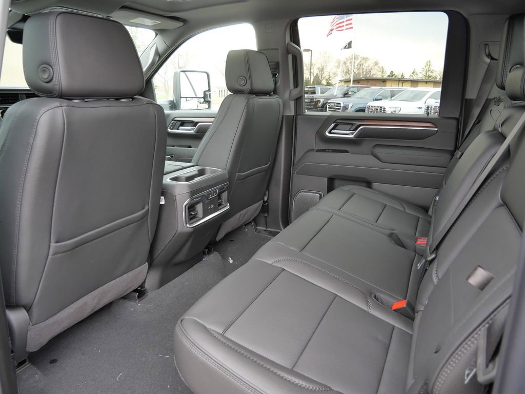 New 2026 GMC Sierra 3500 Denali w/ Denali Reserve Package AWD/4WD image 32
