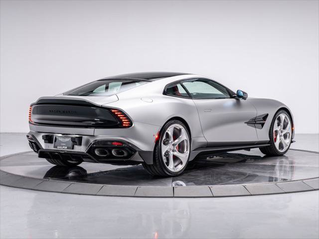 Used 2025 Aston Martin Vanquish RWD image 9